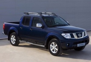 New Nissan Navara 2011 ด้านข้าง