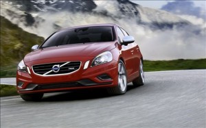 ภาพด้านหน้า Volvo S60 ในชุดแต่ง R Design