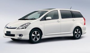 Toyota Wish - Front