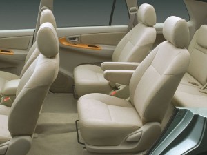 ภายใน Toyota Innova 2012