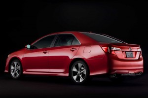 Toyota Camry 2012 - ด้านหลัง