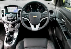 ภายใน Chevrolet Cruze Hatchback 2012