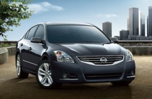 ด้านหน้า Nissan Altima 2012