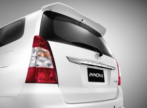 ด้านหลัง Toyota Innova Minor Change