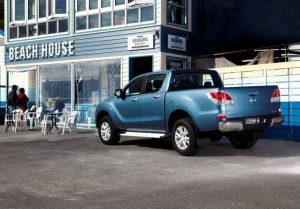 ด้านหลัง Mazda BT-50 2012