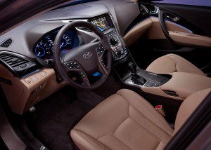 ภายใน Hyundai Azera 2012