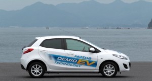 ด้านข้าง Mazda Demio EV