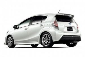 ด้านหลัง Toyota Prius C TRD Sportivo