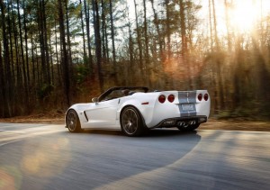 ด้านหลัง Chevrolet Corvette 427 Convertible 2013