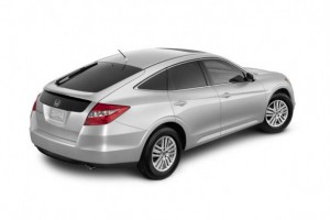 ด้านหลัง Honda Crosstour 2012