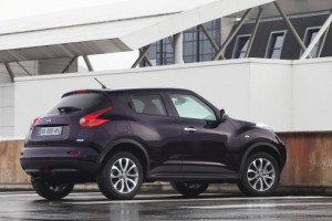 ด้านหลัง Nissan Juke Shiro 2012