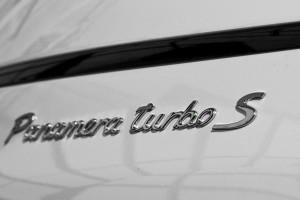 Porsche Panamera Turbo S Emblem