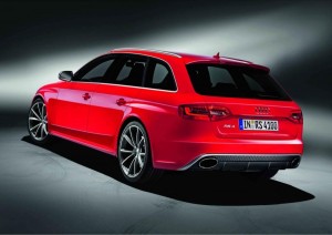 ด้านหลัง 2013 Audi RS4 Avant