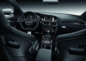 ภายใน 2013 Audi RS4 Avant