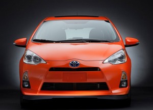 ด้านหน้า 2012 Toyota Prius C