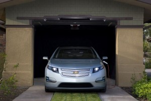 ด้านหน้า Chevrolet Volt 2012