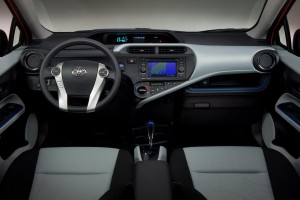 ภายใน Toyota Prius C 2013