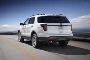 ด้านหลัง 2013 Ford Explorer Sport