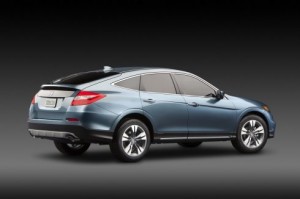 ด้านหลัง 2013 Honda Crosstour