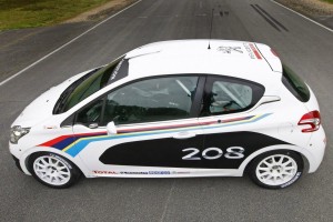 ด้านข้าง 2012 Peugeot 208 R2