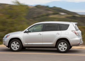 ด้านข้าง 2013 Toyota RAV4 EV