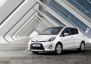 Toyota Yaris Hybrid 2013