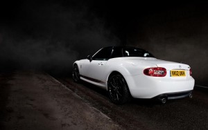 ด้านหลัง Mazda MX-5 Kuro