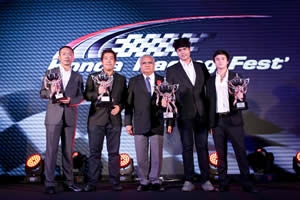 Honda Racing Face 2011_03