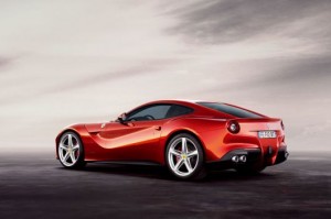 ด้านข้าง Ferrari F12 Berlinetta 