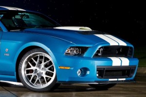 ด้านหน้า 2013 Ford Shelby GT500