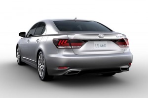 ด้านหลัง 2013 Lexus LS460