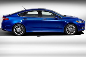 Ford-Fusion-Hybrid-2013