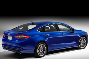 Ford-Fusion-Hybrid-2013