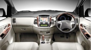 ภายใน Toyota Innova 2013