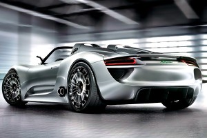 ด้านหลัง Porsche 918 Spyder 