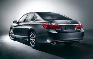 ด้านหลัง Honda Accord 2013