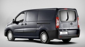 ด้านหลัง Toyota ProAce 2013