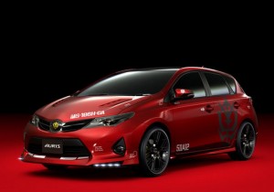 Toyota Auris Hatchback 2013 (Gundam Style) 