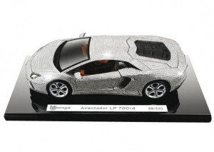 Lamborghini-Aventador-LP700-4-Swarovski-Model