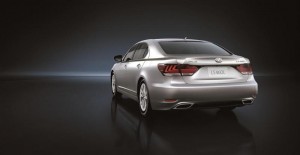 Lexus-LS-2013