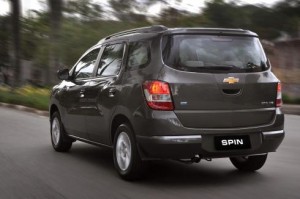 Chevrolet-Spin-2013-Bakc