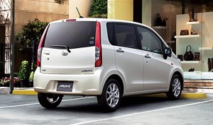 2013-Daihatsu-Move-Rear