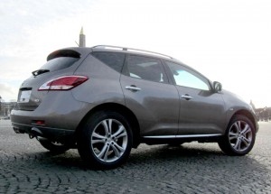 ด้านหลัง Nissan Murano 2013 