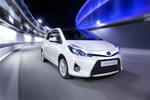 2013_toyota_yaris_hybrid