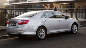 2012_toyota_aurion