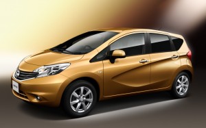 Nissan Versa Note 2013 (สีทอง)