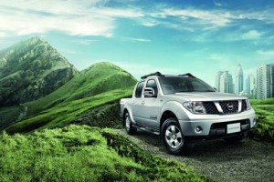 New-Nissan-Navara-2011