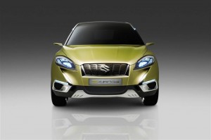 ด้านหน้า Suzuki S Cross concept 2013