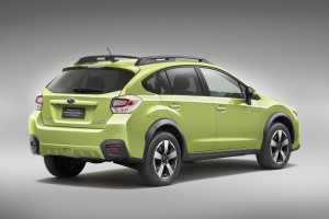 2014-Subaru-XV-Crosstrek-Hybrid-Side