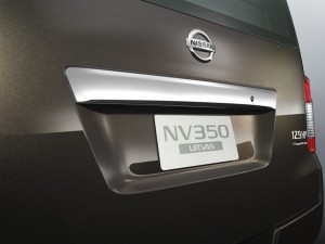 Nissan-Big-Urvan-2013-Rear